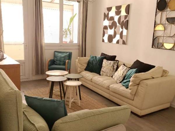 Colocation / Appartement 5 pièces de 87 m², Marseille, Rue Fauchier / Photo 2