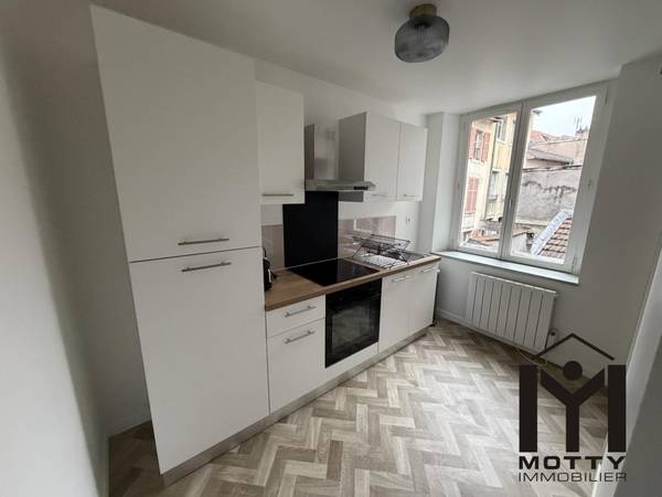 Location / Appartement 1 pièce de 35 m², Nancy, Rue Monseigneur Trouillet / Photo 2