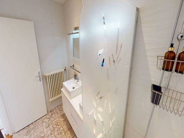 Colocation / Appartement 4 pièces de 90 m², Courbevoie, Avenue Marceau / Photo 19