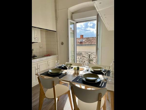 Colocation / Appartement 3 pièces de 79 m², Béziers, Rue Jules Ferry / Photo 3