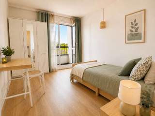 Room share / 5 rooms apartment · 84 m², Pessac, Rue des Fuchsias
