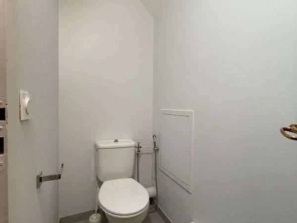 Colocation / Appartement 4 pièces de 105 m², Gaillard, Place Porte de France / Photo 2