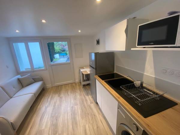 Location / Maison 3 pièces de 29 m², Talence, Rue Calixte Camelle / Photo 2