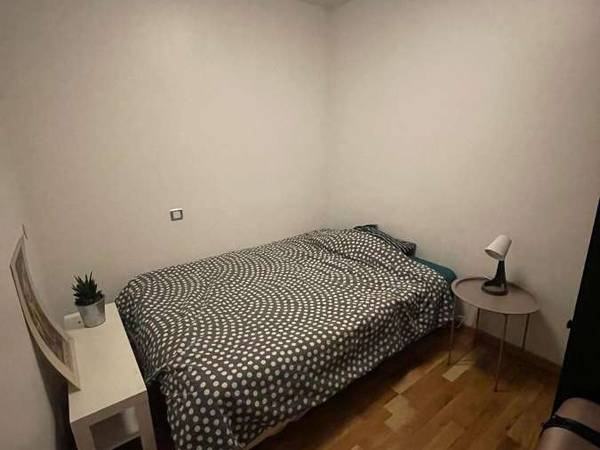 Sous-location / Appartement 5 pièces de 85 m², Paris, Rue Rébeval / Photo 2