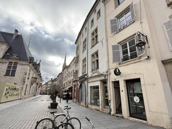 Location / Studio de 25 m², Nancy, Grande-Rue / Photo 8