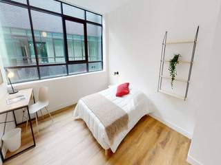 Casa condivisa / 7 rooms apartment · 150 m², Asnières-sur-Seine, Avenue Sainte-Anne