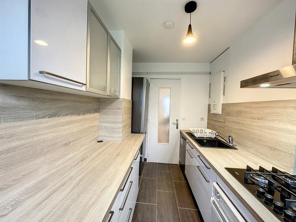Colocation / Appartement 5 pièces de 82 m², Orléans, Allée des Roseraies / Photo 2