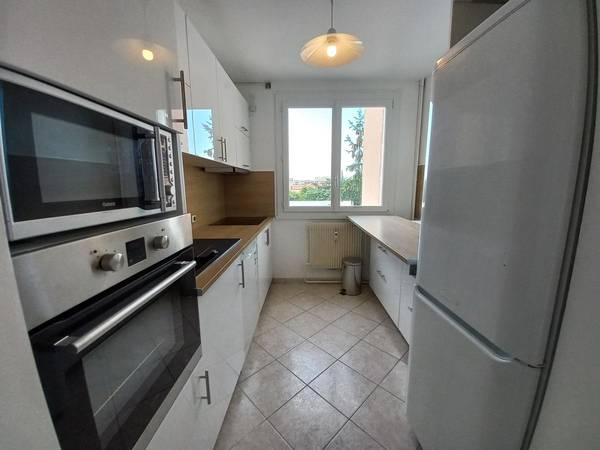 Flatsharing / 4-bedroom flat · 74 m², Villeurbanne, Rue Charrin / Photo 3