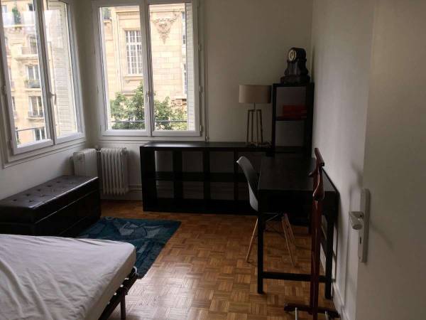 Colocation / Appartement 4 pièces de 90 m², Paris, Rue Saint-Hubert / Photo 11