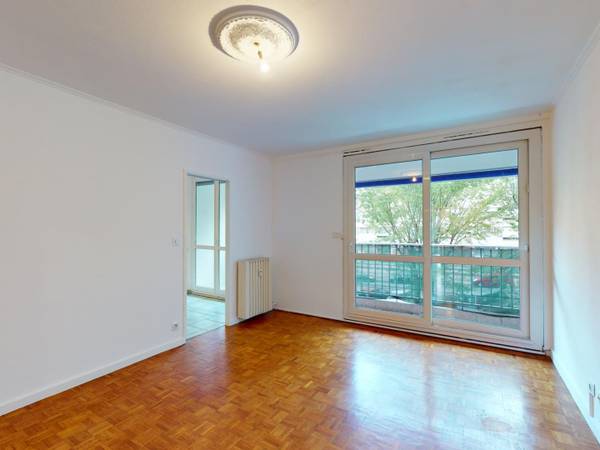 Location / Appartement 4 pièces de 83 m², Dijon, Avenue de Champs Perdrix / Photo 2