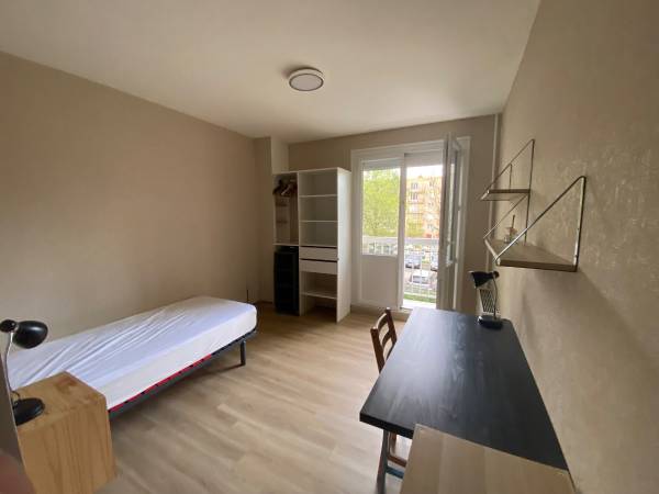 Colocation / Appartement 5 pièces de 92 m², Rennes, Rue du Nivernais / Photo 3