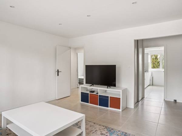 Colocation / Appartement 4 pièces de 71 m², Écully, Avenue Raymond de Veyssière / Photo 2