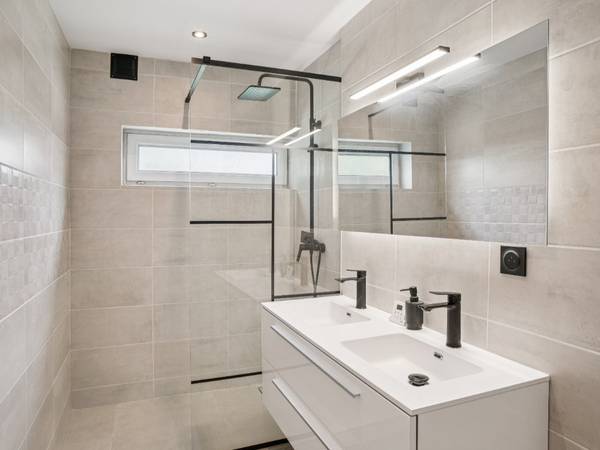 Colocation / Appartement 4 pièces de 71 m², Écully, Avenue Raymond de Veyssière / Photo 9