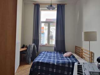 Room share / 9 rooms apartment · 100 m², Saint-Gilles, Chaussée de Waterloo