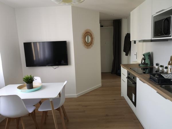 Colocation / Appartement 4 pièces de 57 m², Villeurbanne, Avenue Roger Salengro / Photo 2