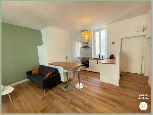 Colocation / Appartement 4 pièces de 68 m², Nîmes, Rue Nantilde / Photo 2