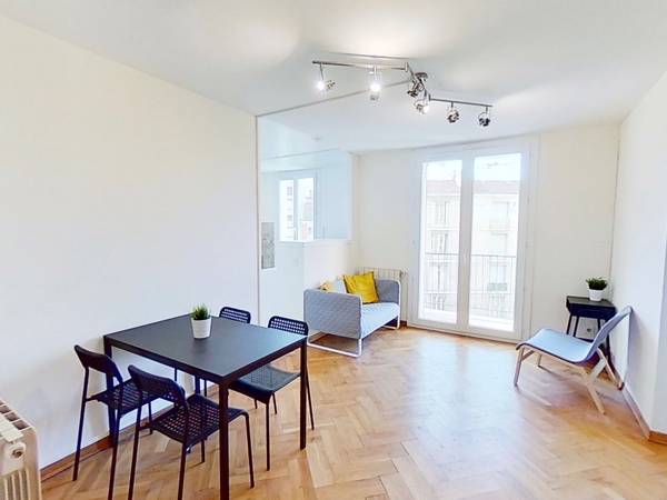 Colocation / Appartement 4 pièces de 61 m², Marseille, Avenue Jules Cantini / Photo 2