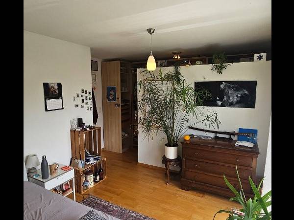 Colocation / Maison 6 pièces de 115 m², Epalinges, Chemin Prés-Les-Bois / Photo 2