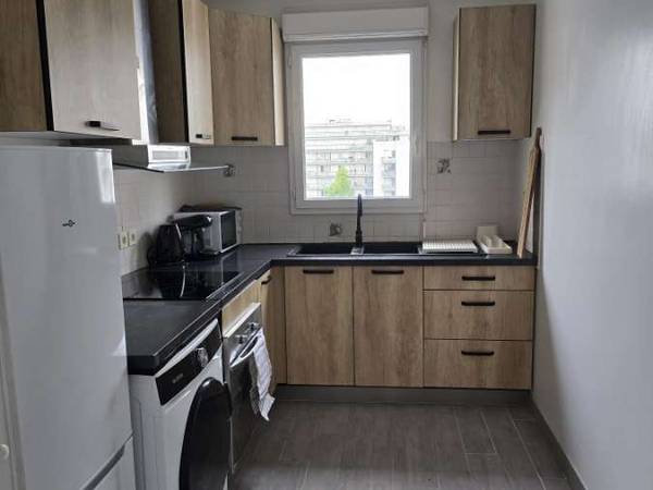 Colocation / Duplex 5 pièces de 82 m², Cergy, Rue de l'Espérance / Photo 2