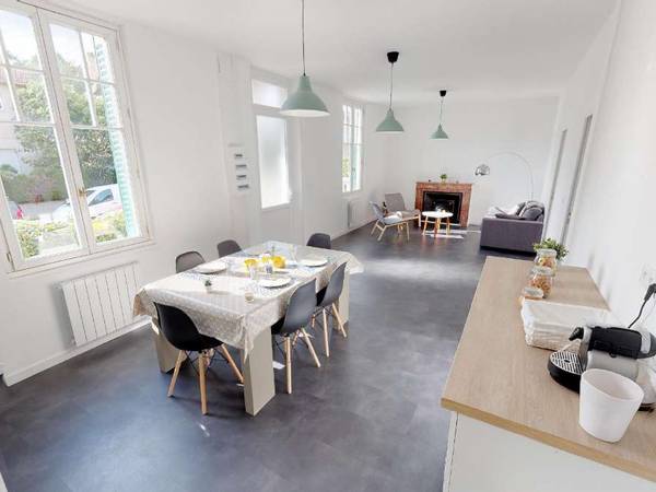 Colocation / Maison 6 pièces de 100 m², Bron, Rue Docteur Charles Faguin / Photo 2