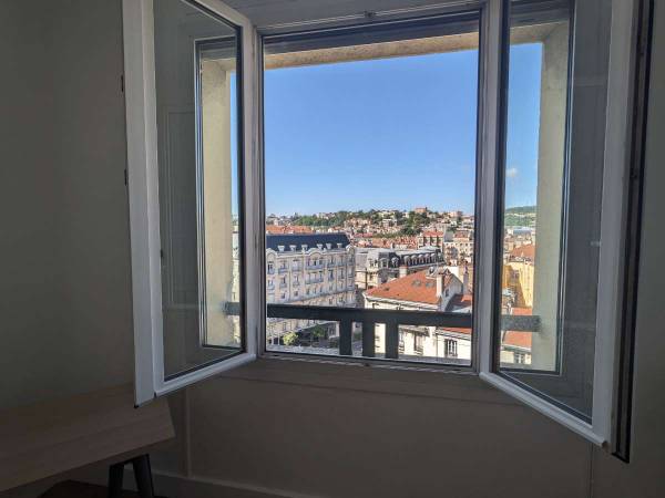 Colocation / Appartement 3 pièces de 78 m², Saint-Étienne, Place Jean Moulin / Photo 3