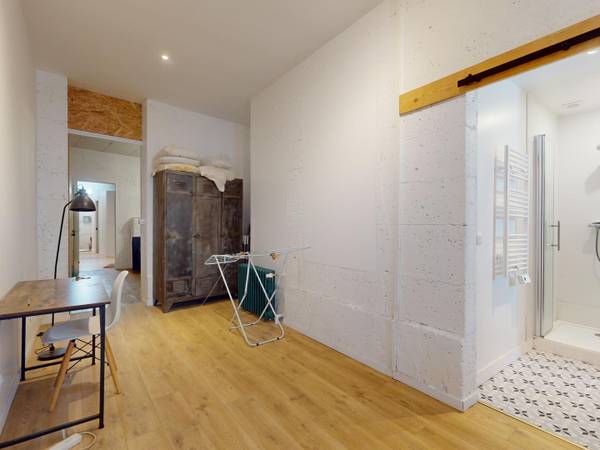 Colocation / Maison 8 pièces de 220 m², Angoulême, Rue Vauban / Photo 2