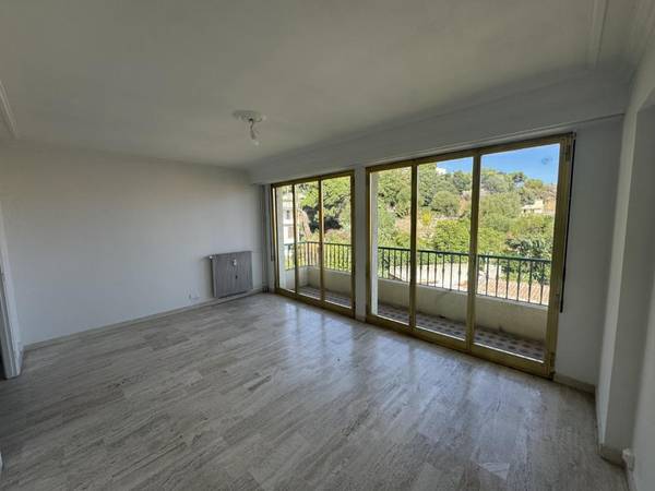 Location / Appartement 2 pièces de 61 m², Ajaccio, Residence Bonaparte / Photo 2