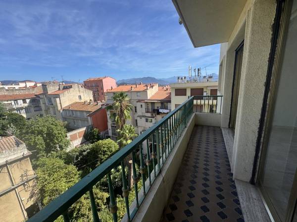 Location / Appartement 2 pièces de 61 m², Ajaccio, Residence Bonaparte / Photo 5