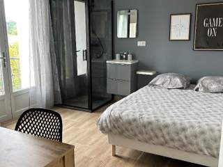 Flatsharing / 7-bedroom house · 150 m², La Couronne, Rue de Verdun