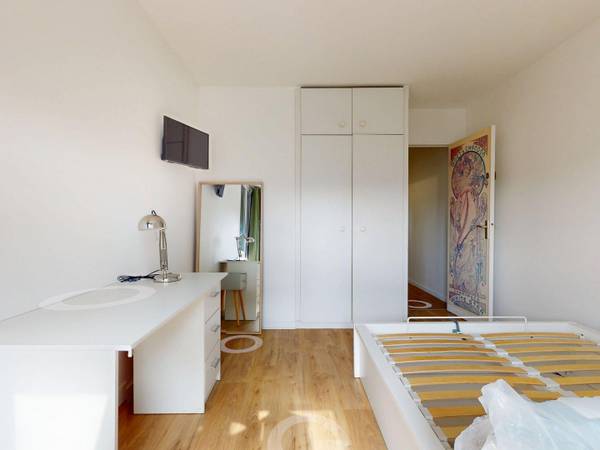 Colocation / Appartement 8 pièces de 200 m², Créteil, Rue des Archives / Photo 2