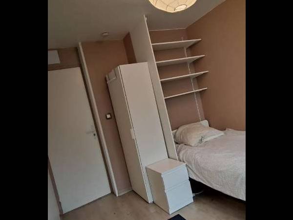 Colocation / Appartement 4 pièces de 64 m², Saint-Martin-d'Hères, Rue Pasteur / Photo 2