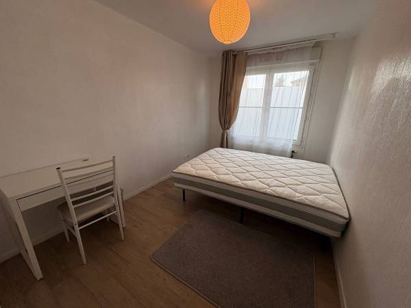 Colocation / Appartement 5 pièces de 91 m², Annemasse, Rue du Joroux / Photo 2