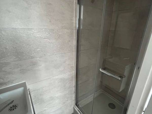 Flatsharing / 3-bedroom flat · 53 m², Bron, Avenue Pierre Brossolette / Photo 2