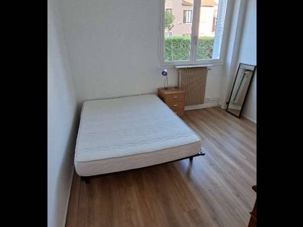 Colocation / Appartement 4 pièces de 56 m², Vénissieux, Avenue Francis de Pressensé / Photo 2