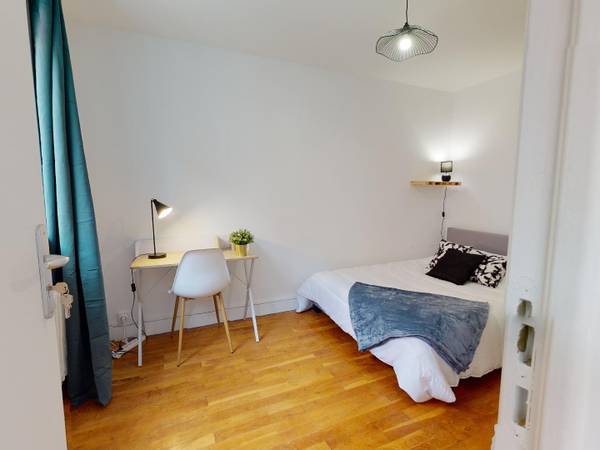 Colocation / Appartement 5 pièces de 70 m², Villeurbanne, B Cours Docteur Jean Damidot / Photo 2