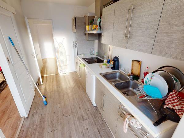 Colocation / Appartement 4 pièces de 80 m², Dijon, Rue du Morvan / Photo 2