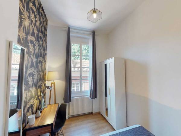 Colocation / Appartement 4 pièces de 110 m², Toulouse, Rue de la Fonderie / Photo 2