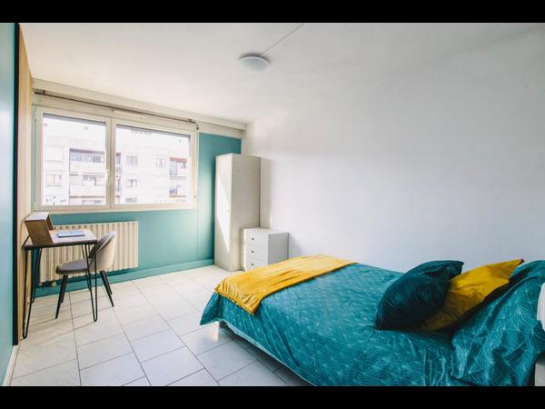 Flatsharing / 9-bedroom flat · 110 m², Massy, Avenue Nationale / Photo 4