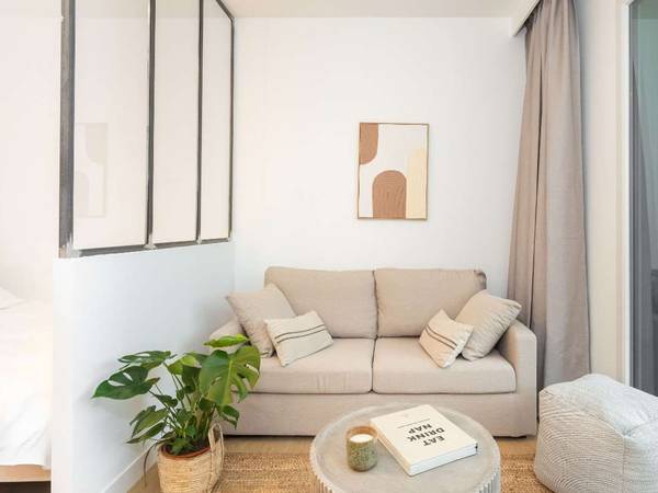 Location / Résidence 1 pièce de 24 m², Montigny-le-Bretonneux, Rue Stephenson / Photo 2