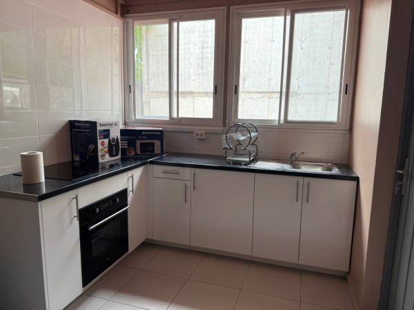 Colocation / Appartement 4 pièces de 98 m², Pointe-à-Pitre, Rue Alexandre Isaac / Photo 5