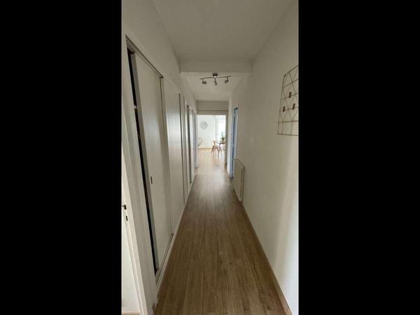 Colocation / Appartement 5 pièces de 93 m², La Roche-sur-Yon, Place de la Vendée / Photo 2