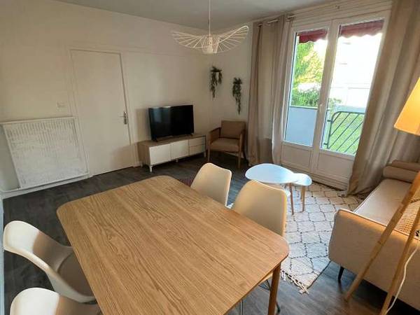 Colocation / Appartement 4 pièces de 64 m², Talence, Rue Bontemps / Photo 2