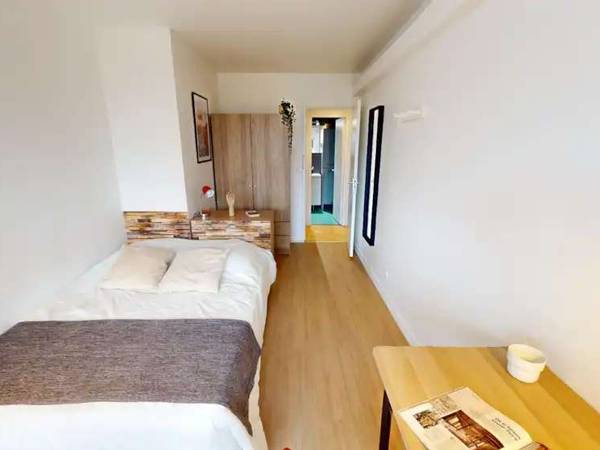 Coliving / Appartement 6 pièces de 108 m², Nanterre, Rue Salvador Allende / Photo 2