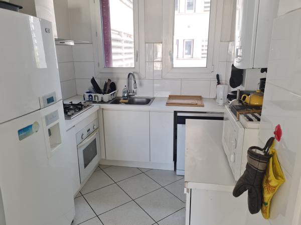 Colocation / Appartement 4 pièces de 100 m², Grenoble, Rue General Ferrie / Photo 2