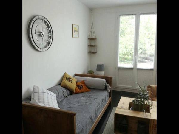 Colocation / Appartement 4 pièces de 75 m², Bordeaux, Rue Oscar Et Jean Auriac / Photo 1