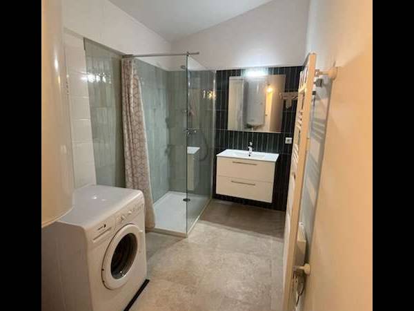 Colocation / Appartement 4 pièces de 67 m², Nîmes, Rue des Patins / Photo 5
