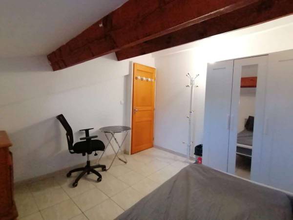 Chambre chez l'habitant / Maison 4 pièces de 100 m², Marseille, Boulevard de la Fédération / Photo 2