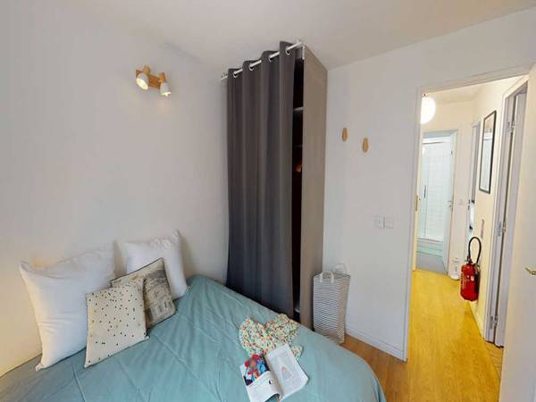 Colocation / Appartement 5 pièces de 110 m², Asnières-sur-Seine, Rue Gustave Caillebotte / Photo 2