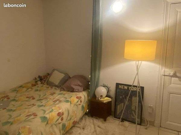 Colocation / Appartement 5 pièces de 70 m², Paris, Rue d'Amsterdam / Photo 2