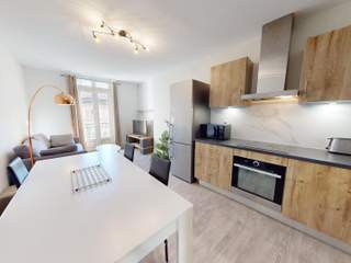 Colocation / Appartement 5 pièces de 92 m², Saint-Étienne, Rue du Onze Novembre